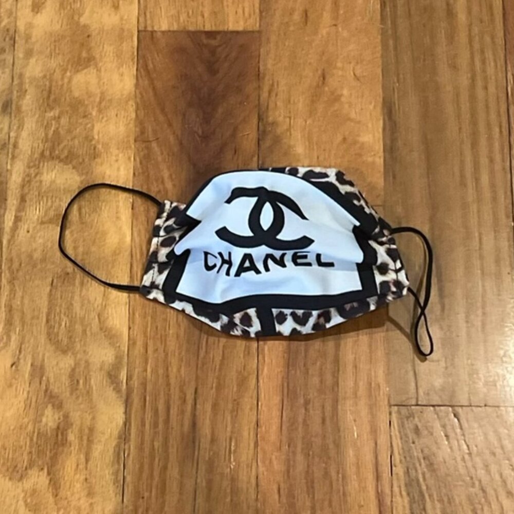 NWOT designer-inspired face mask